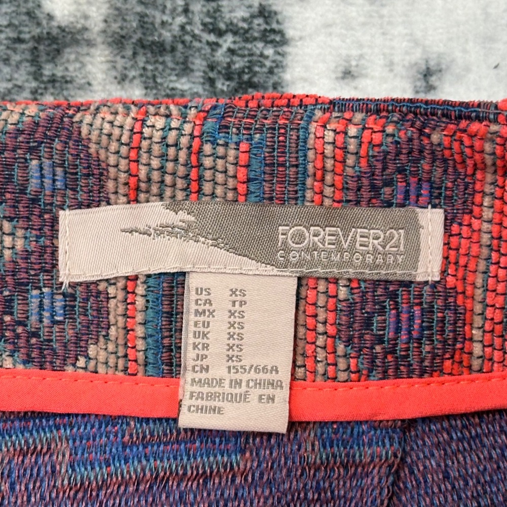 NEW Forever 21 Mini Skirt Womens XS Pink Geometric Tapestry Woven Boho Festival - Picture 2 of 7